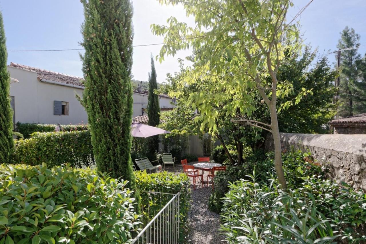Private Furnished Apartment With All Comfort Has A Garden In A Green Space Meyreuil Eksteriør billede