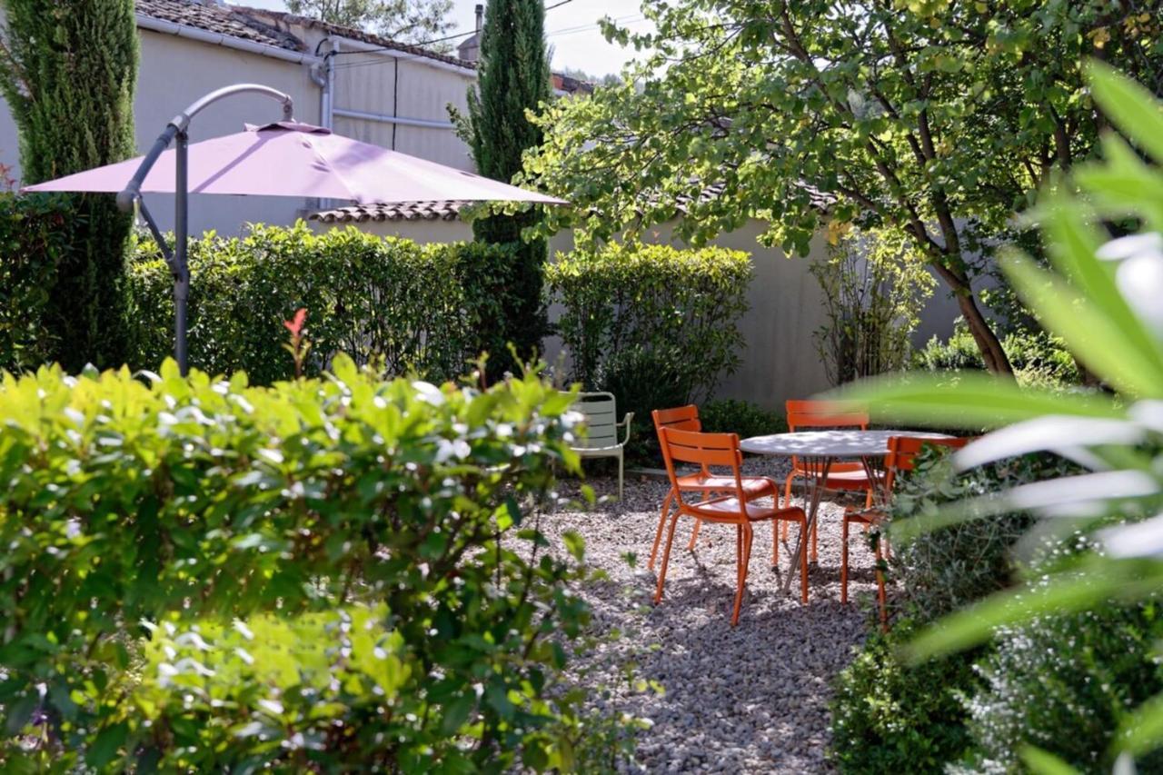 Private Furnished Apartment With All Comfort Has A Garden In A Green Space Meyreuil Eksteriør billede
